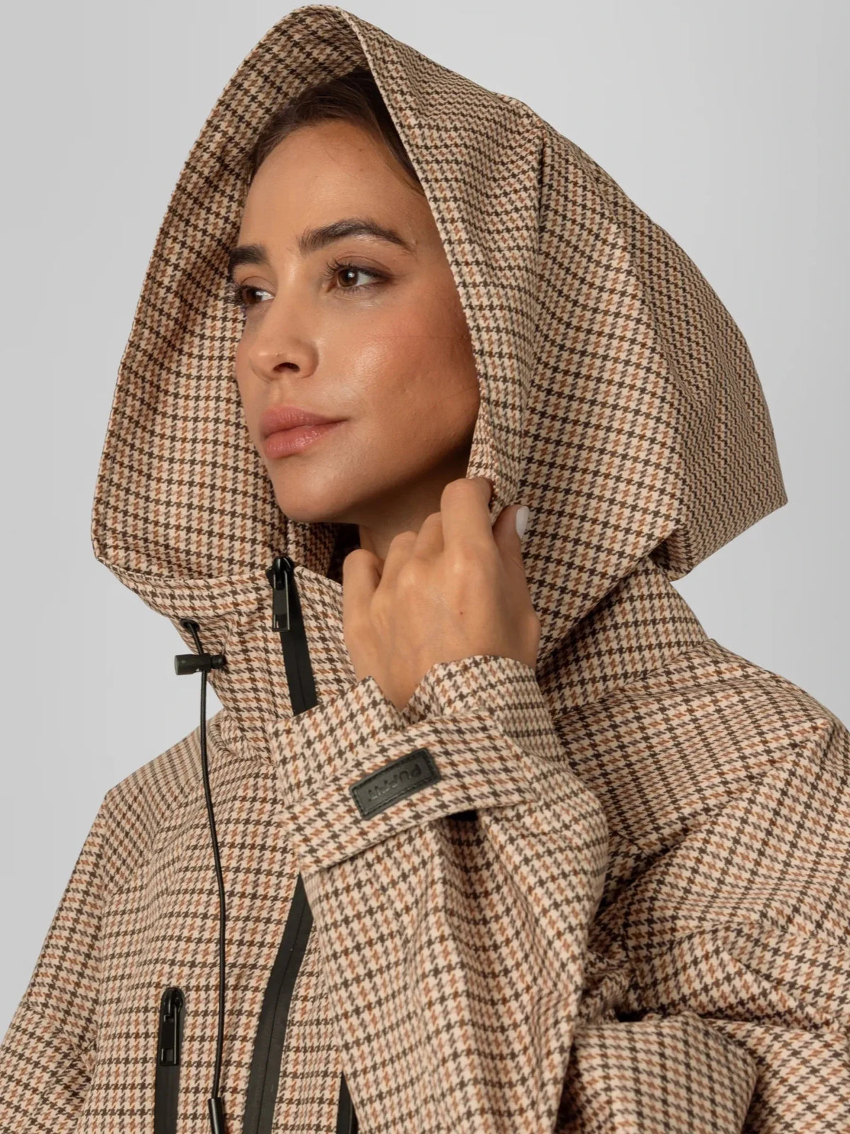 PUFFLT One Size Beige Houndstooth Short Oversized Rain Jacket