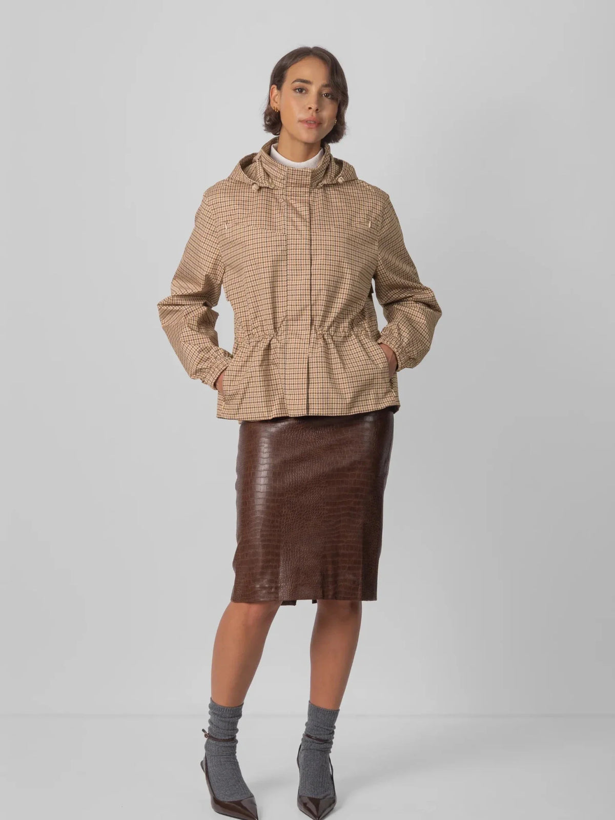 PUFFLT Short Drawstring Waist Rain Jacket