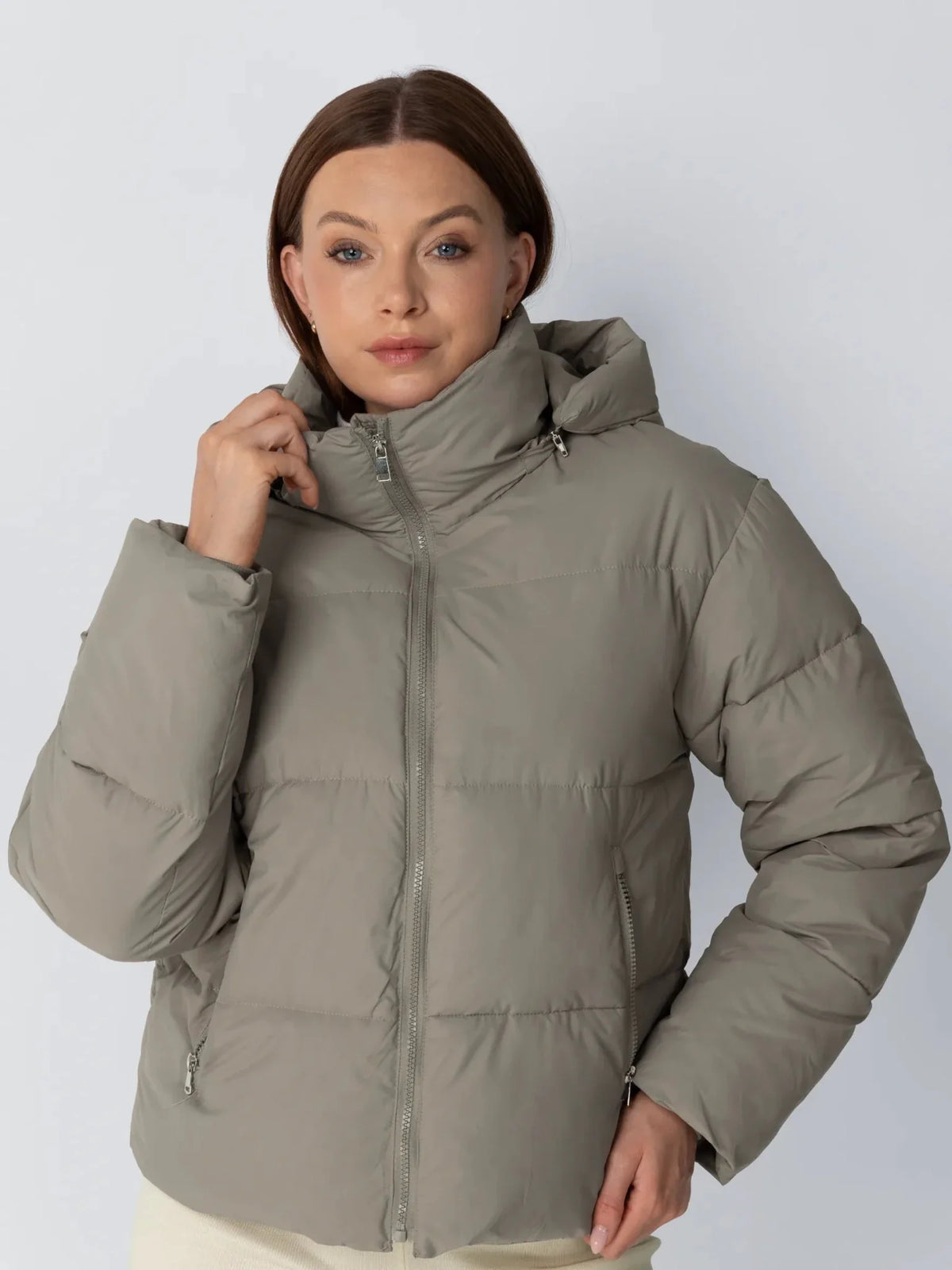 PUFFLT Short Detachable Hooded Puffer Jacket