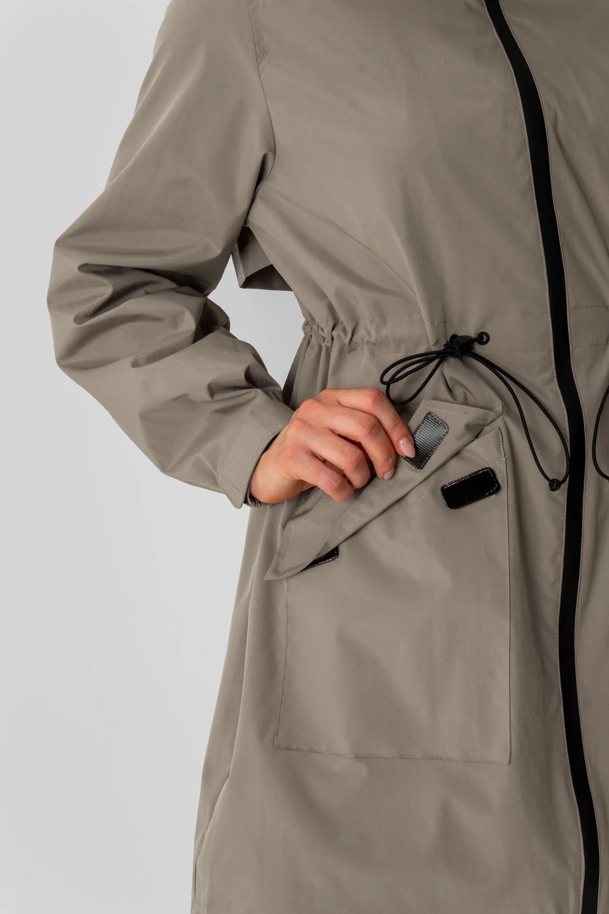 PUFFLT Mid Length Large Pockets Raincoat