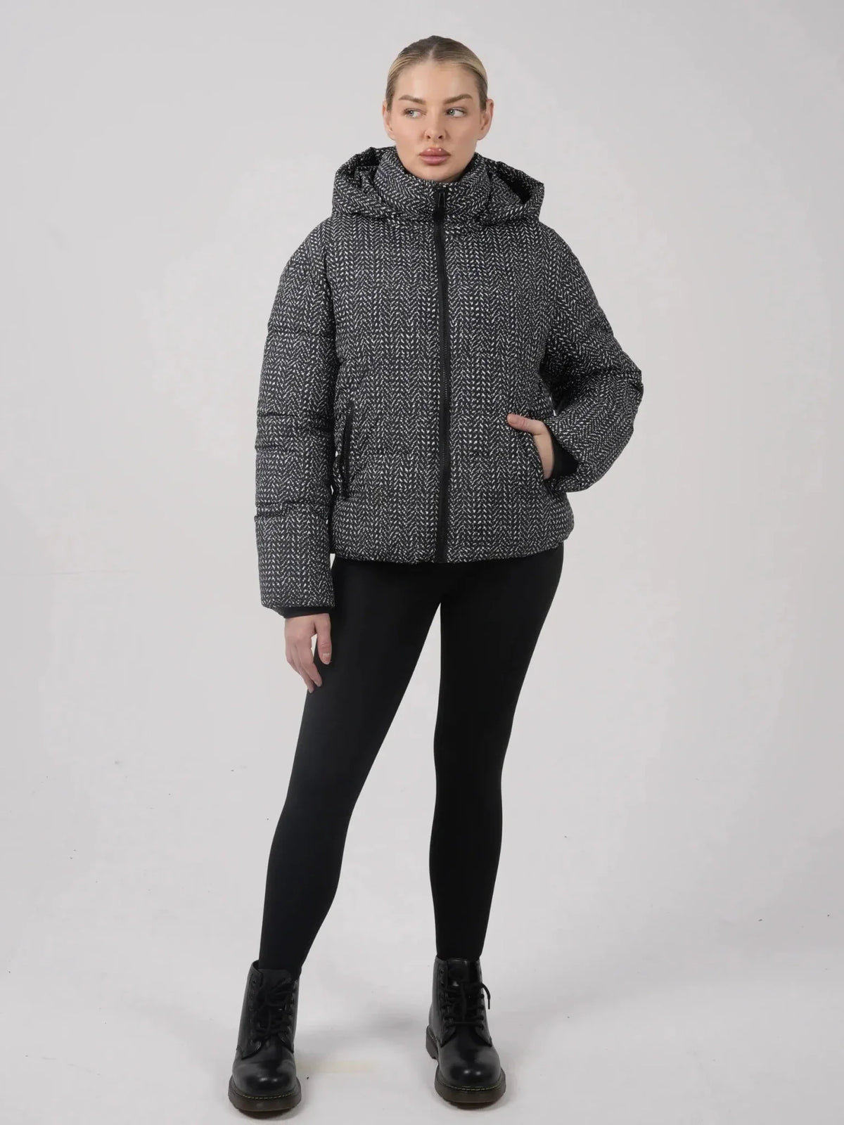 PUFFLT Short Detachable Hooded Puffer Jacket
