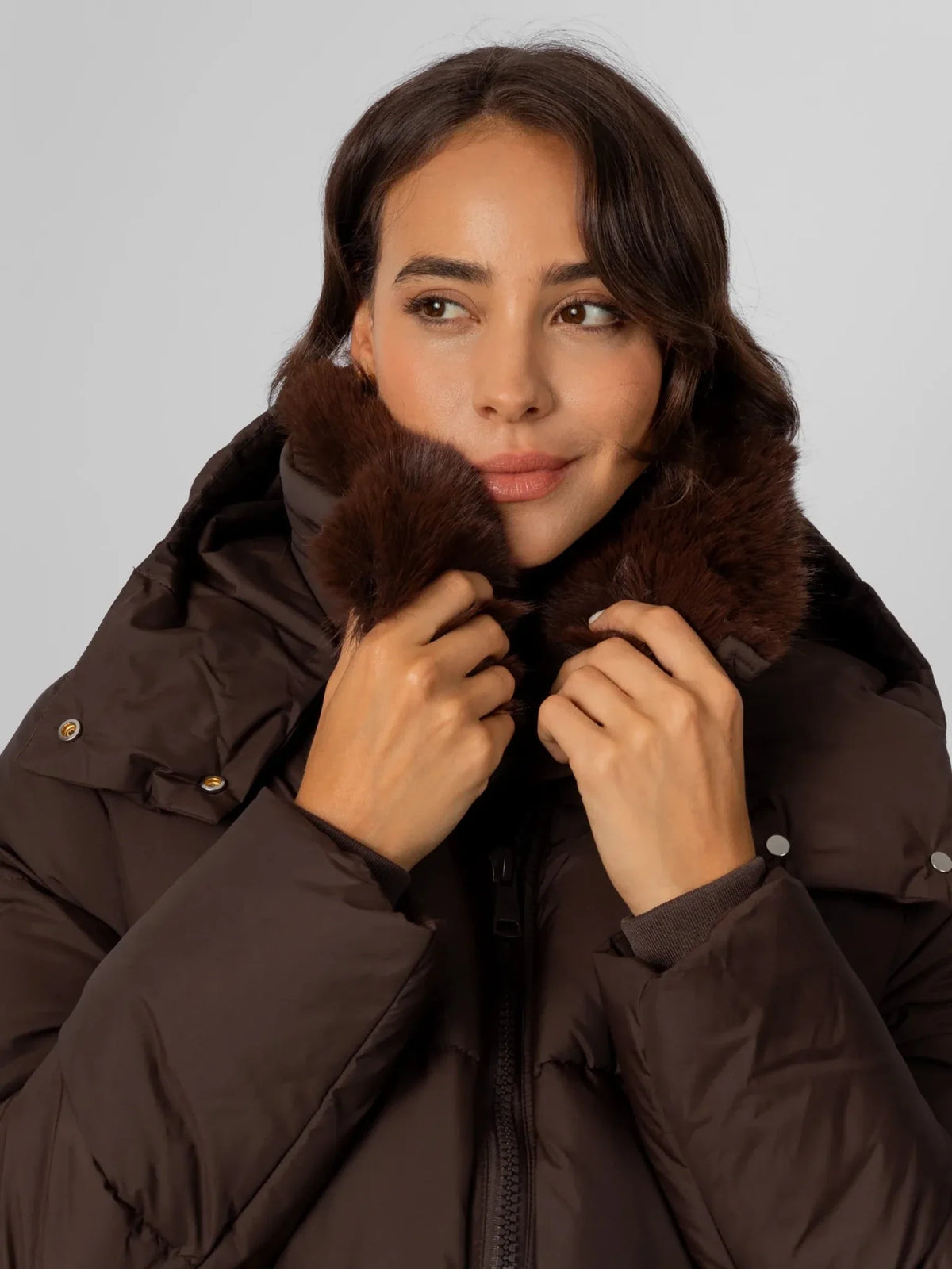 PUFFLT Detachable Faux Fur Collar Hooded Puffer