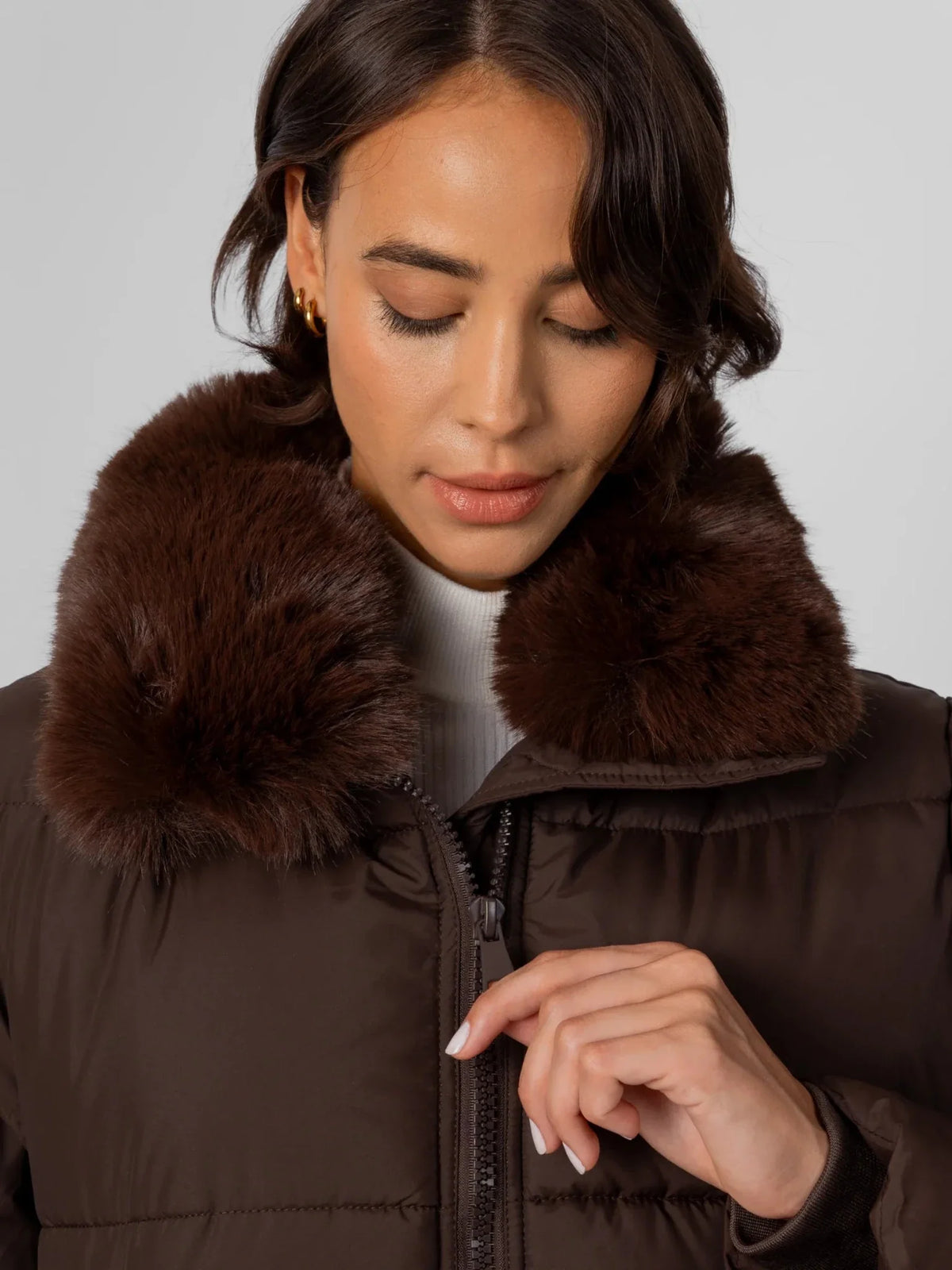PUFFLT Detachable Faux Fur Collar Hooded Puffer